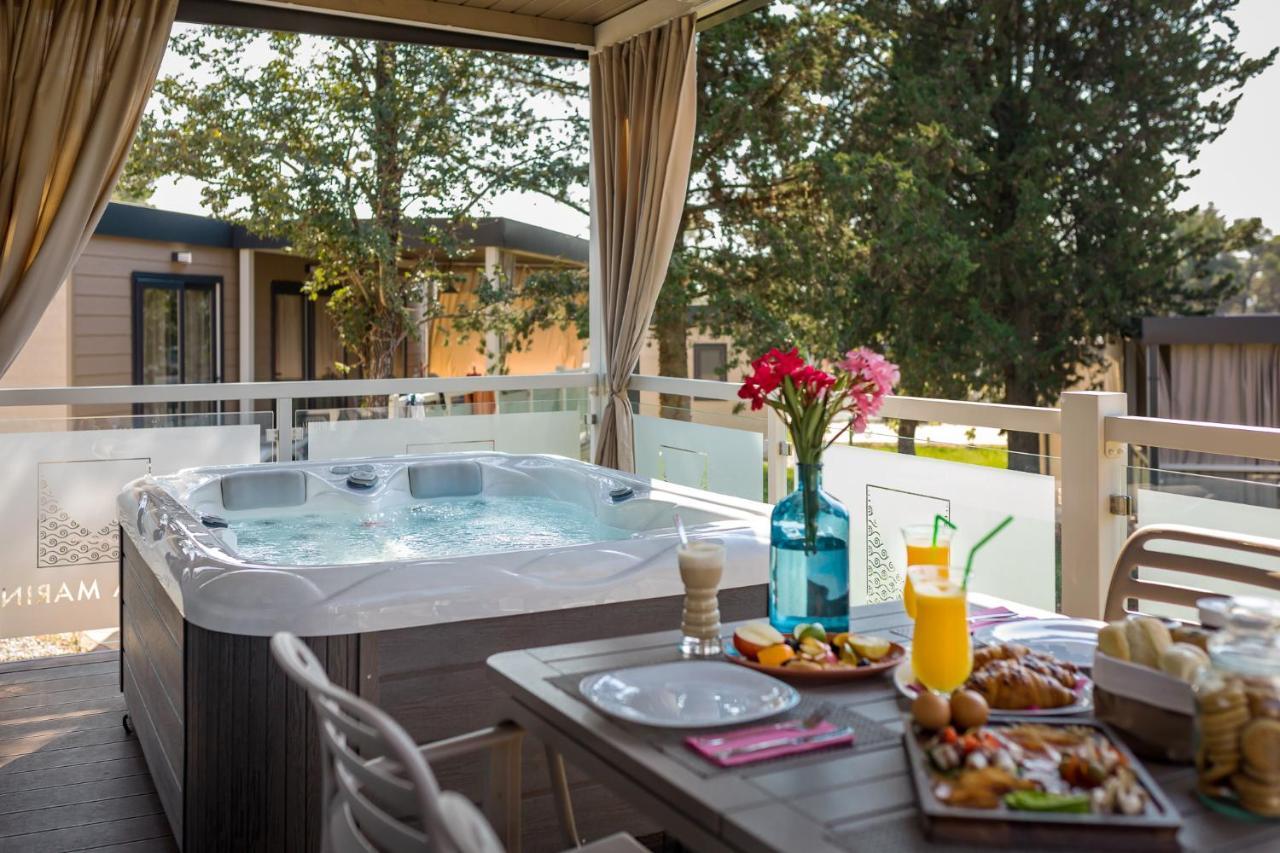 Premium Camping Homes Santa Marina, Lanterna Tar-Vabriga 外观 照片