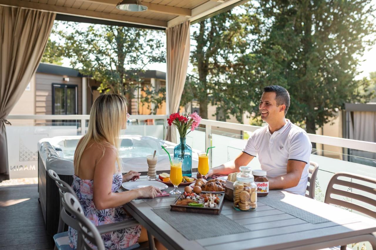 Premium Camping Homes Santa Marina, Lanterna Tar-Vabriga 外观 照片