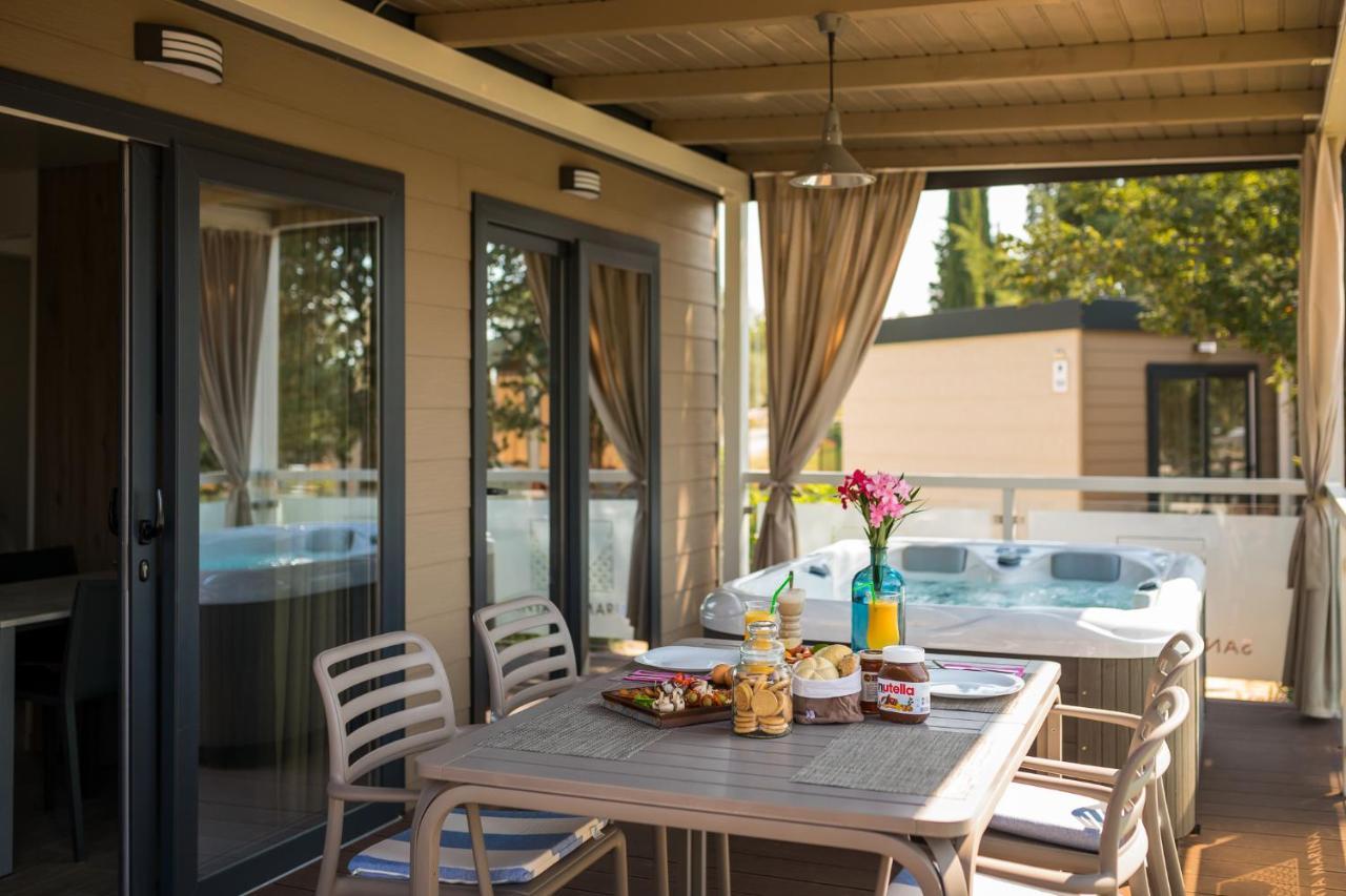 Premium Camping Homes Santa Marina, Lanterna Tar-Vabriga 外观 照片