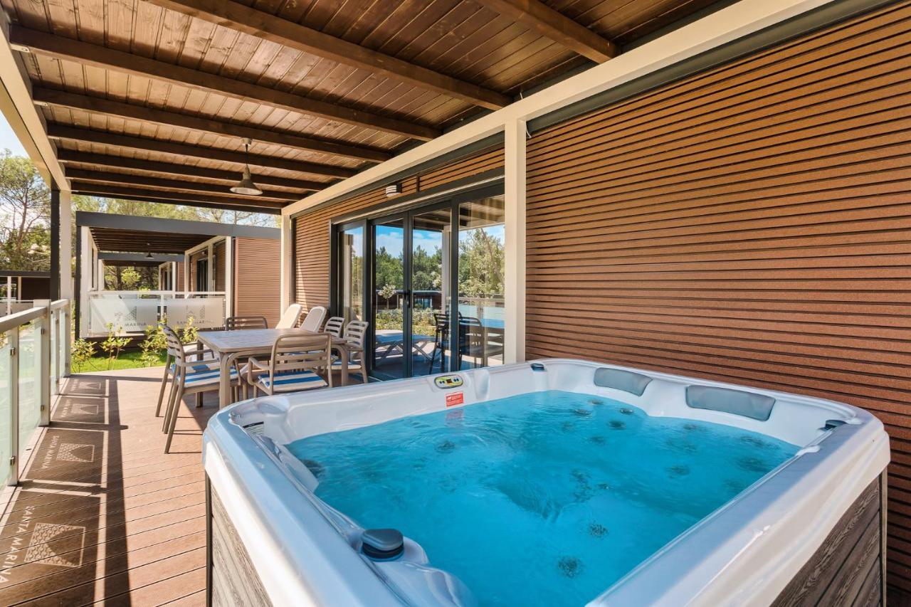 Premium Camping Homes Santa Marina, Lanterna Tar-Vabriga 外观 照片