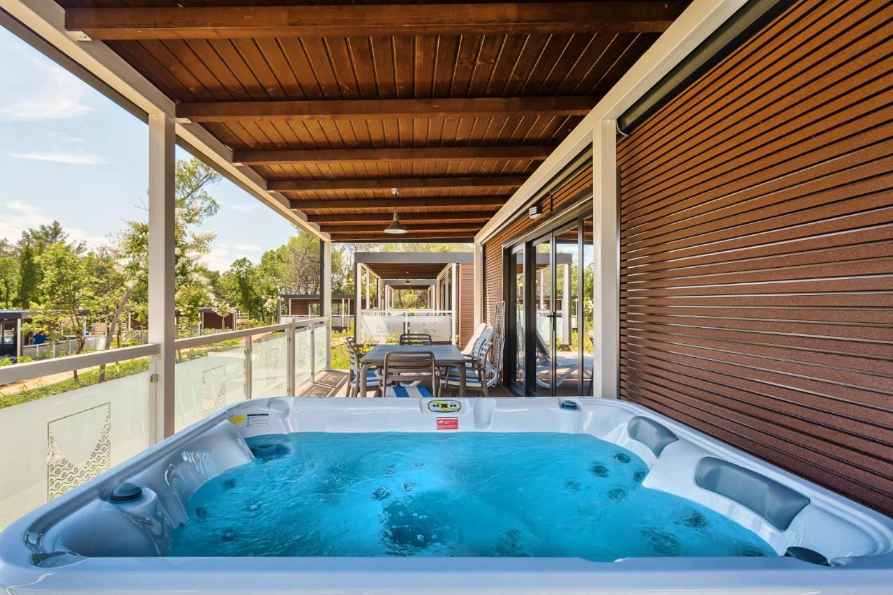 Premium Camping Homes Santa Marina, Lanterna Tar-Vabriga 外观 照片