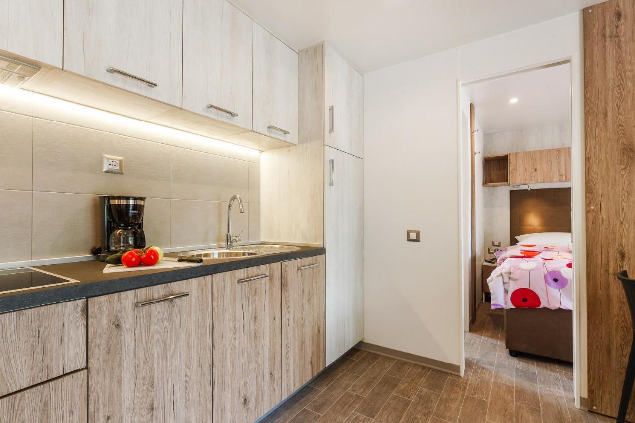 Premium Camping Homes Santa Marina, Lanterna Tar-Vabriga 外观 照片