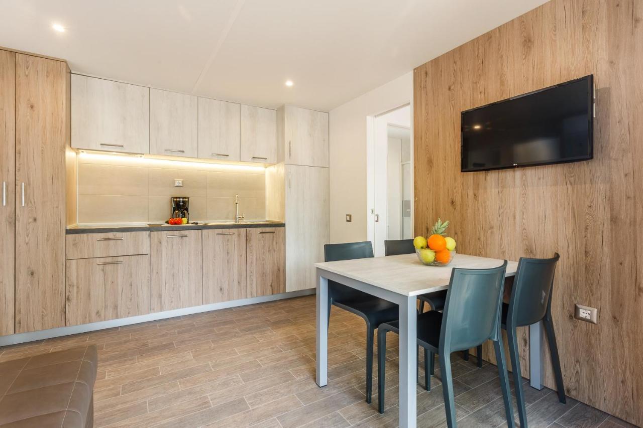 Premium Camping Homes Santa Marina, Lanterna Tar-Vabriga 外观 照片